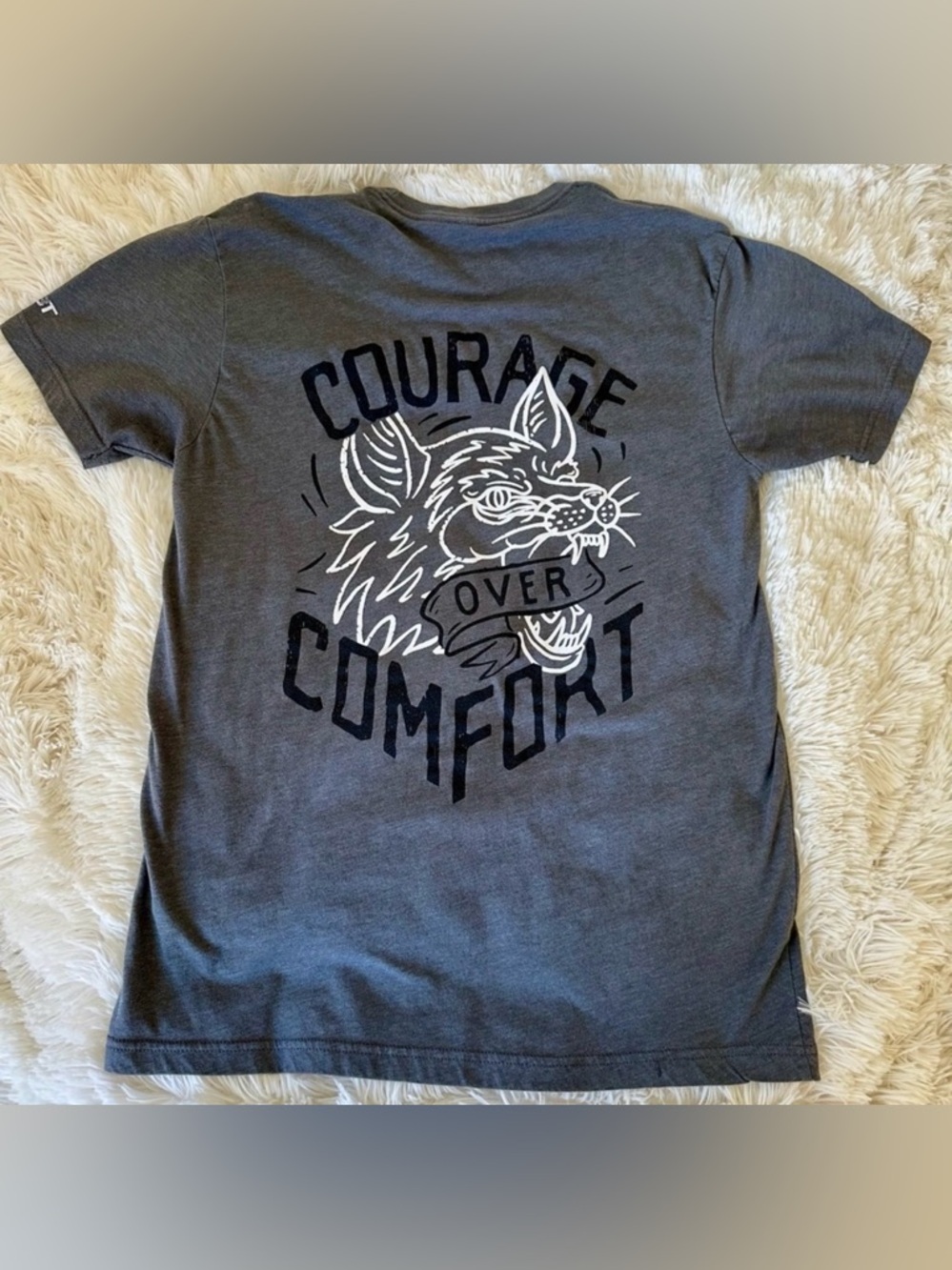 Combat Iron Courage Over Comfort Wolf Graphic T-Shirt Women Medium Gray Tee